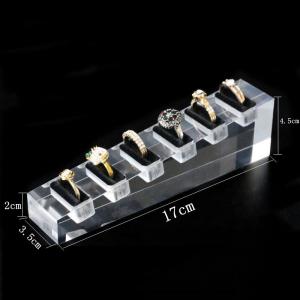 Custom Fashionable Transparent Acrylic Ring Jewelry Holder