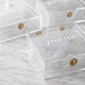 Exquisite Elegant Clear Acrylic Precious Jewelry Box Acrylic Gift Box