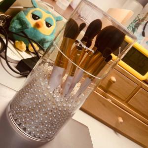 Custom Dustproof Waterproof Acrylic Cosmetic Brush Holder Pen Storage Container